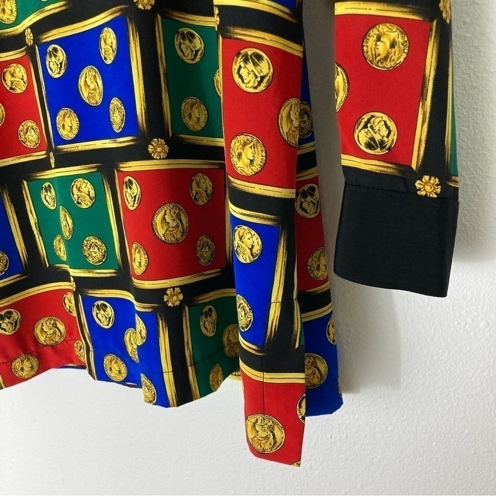 Vintage colorful printed coin button up top - Picture 9 of 16